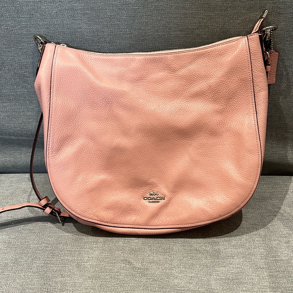 Coach purse- lightly used- excellent condition.